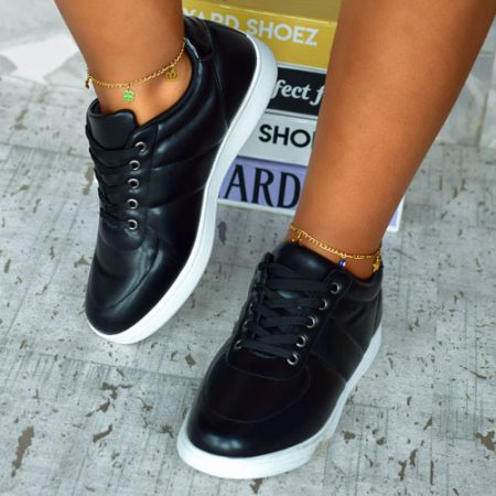 Eashan Black Sneaker