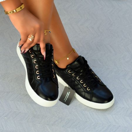 Elara Black Sneaker