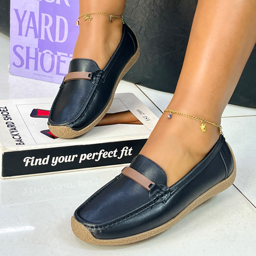 Tapio Black Flat Shoes